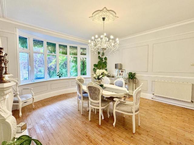 4 bed house for sale