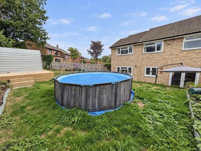 4 bed house for sale
