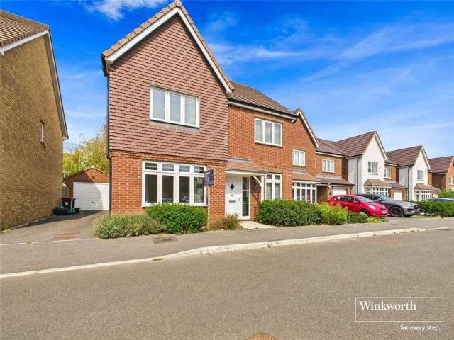 4 bed house for sale