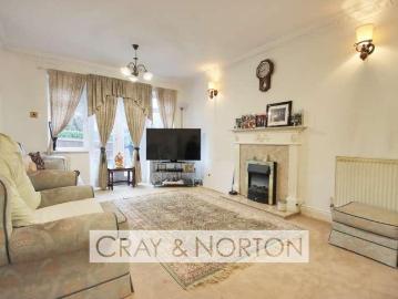 4 bed house for sale