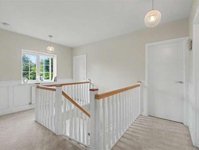 4 bed house for sale