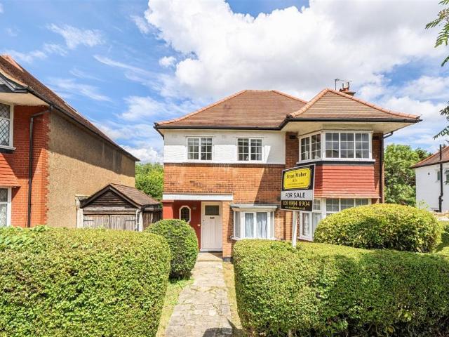 4 bed house for sale