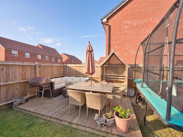 4 bed house for sale