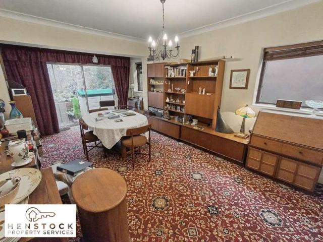 4 bed house for sale