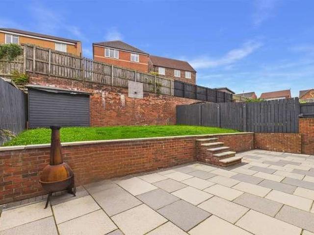 4 bed house for sale