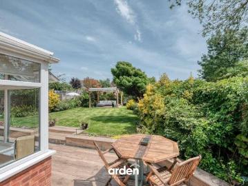 4 bed house for sale