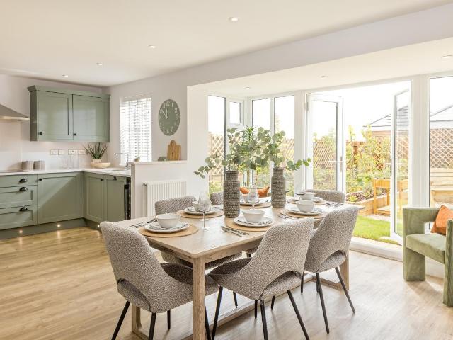 4 bed house for sale