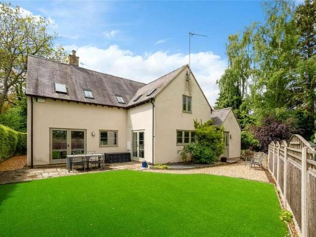 4 bed house for sale