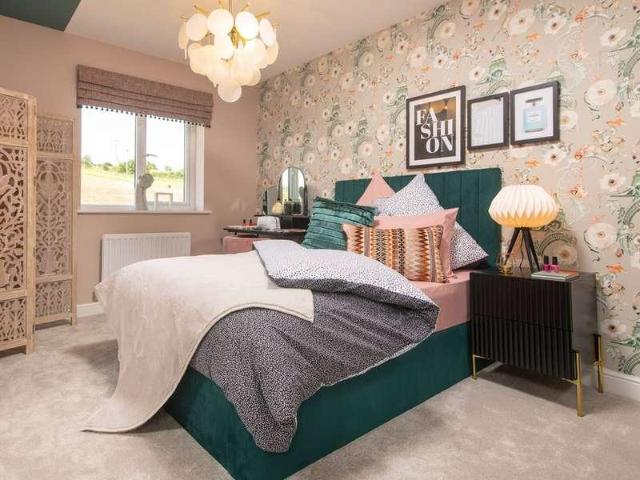4 bed house for sale