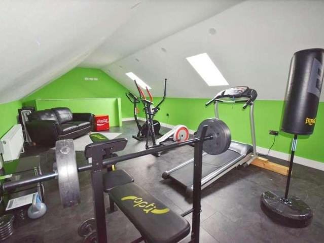 4 bed house for sale