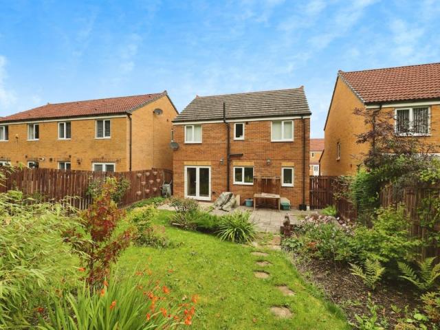 4 bed house for sale