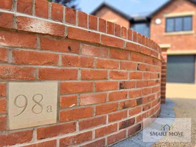 4 bed house for sale