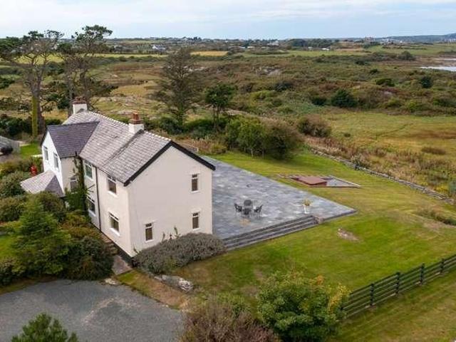 4 bed house for sale