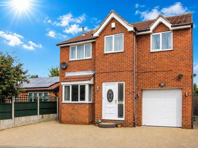 4 bed house for sale
