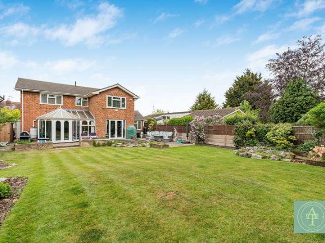 4 bed house for sale