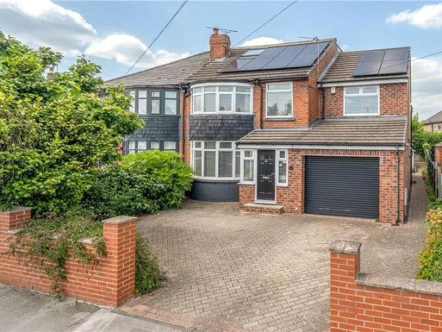 4 bed house for sale