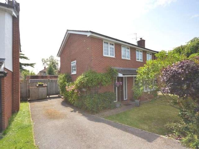 4 bed house for sale