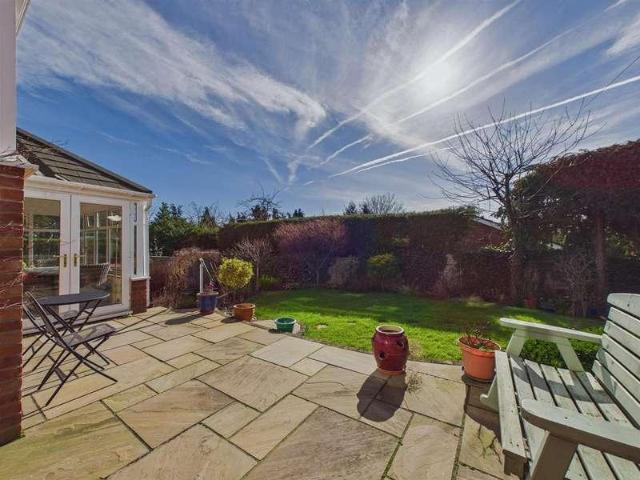 4 bed house for sale