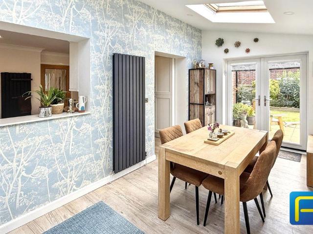 4 bed house for sale
