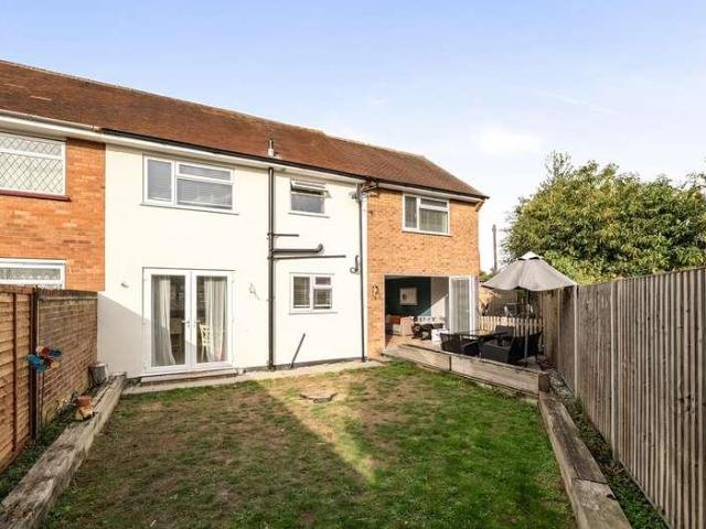 4 bed house for sale