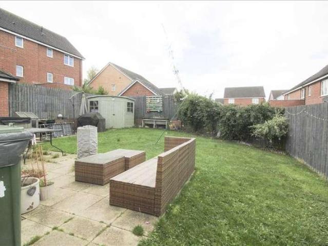 4 bed house for sale