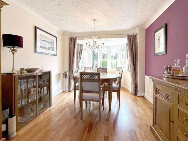 4 bed house for sale