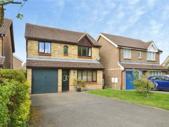 4 bed house for sale