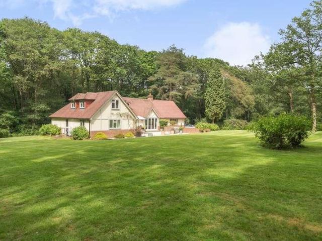 4 bed house for sale
