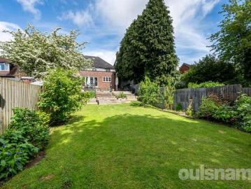 4 bed house for sale
