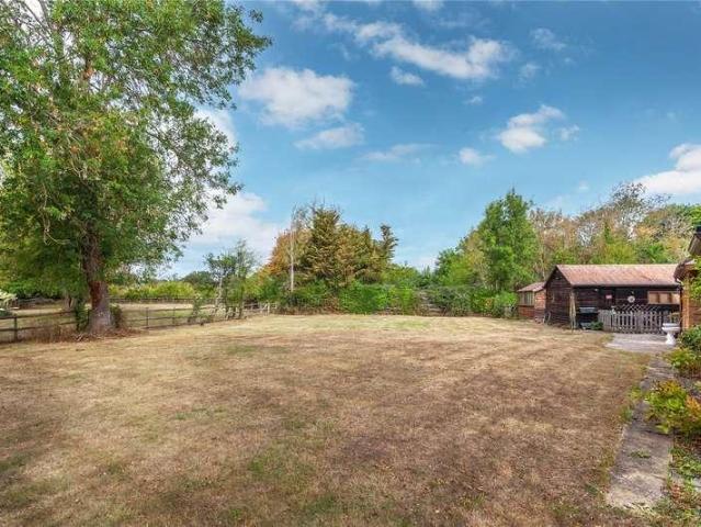 4 bed house for sale