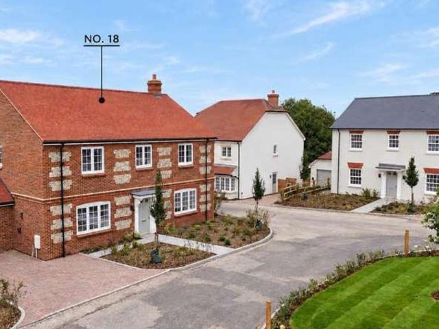 4 bed house for sale