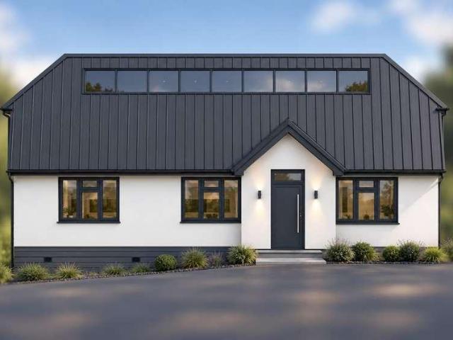 4 bed house for sale