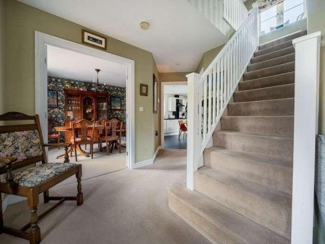 4 bed house for sale