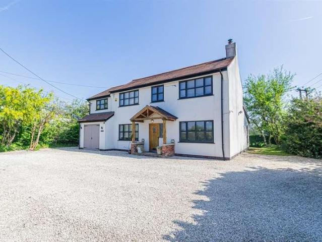 4 bed house for sale