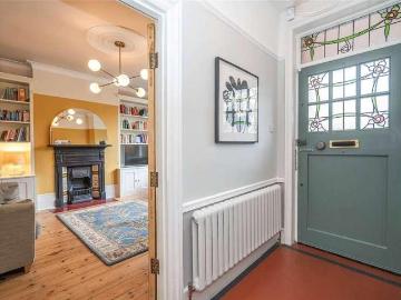 4 bed house for sale