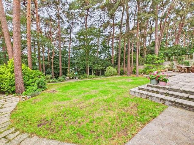 4 bed house for sale