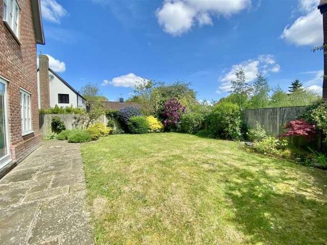 4 bed house for sale