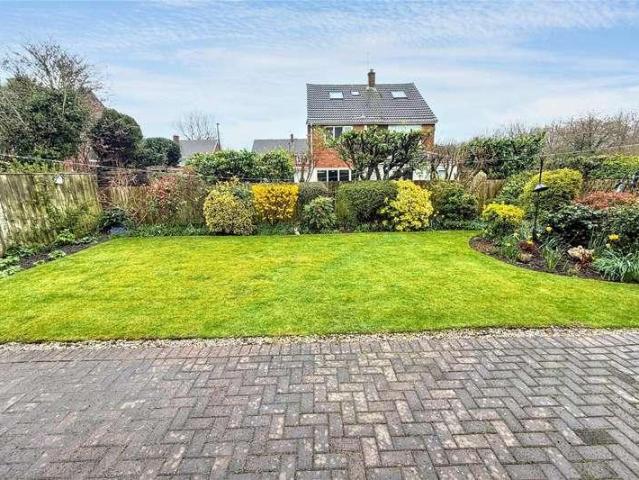 4 bed house for sale