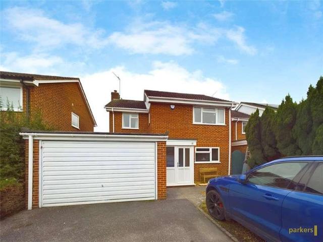 4 bed house for sale