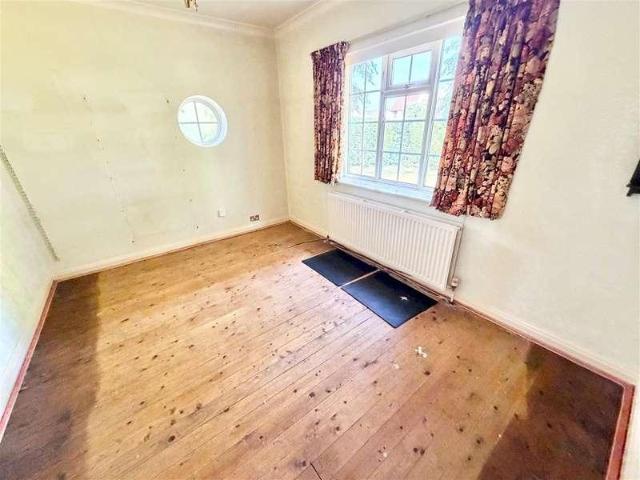 4 bed house for sale