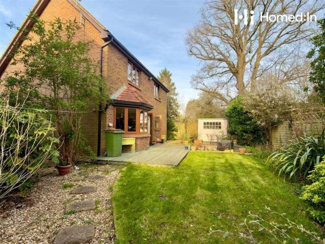 4 bed house for sale
