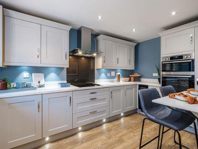 4 bed house for sale