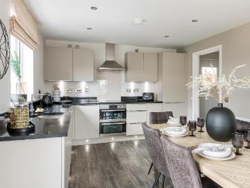 4 bed house for sale