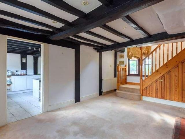 4 bed house for sale