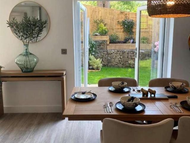 4 bed house for sale