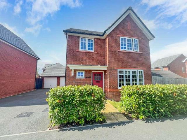 4 bed house for sale