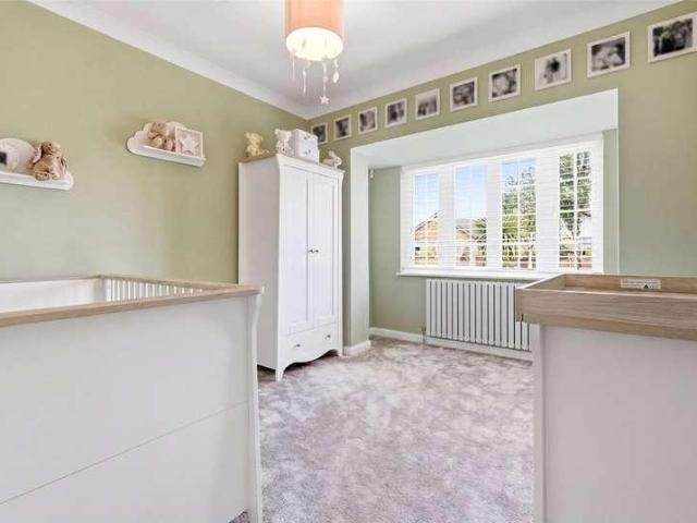 4 bed house for sale