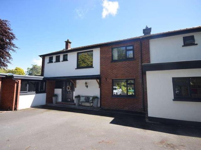 4 bed house for sale
