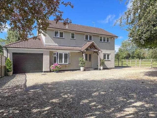 4 bed house for sale