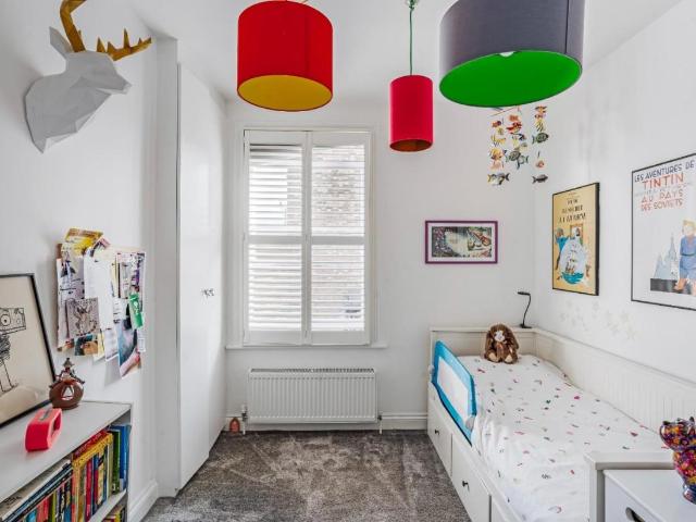 4 bed house for sale